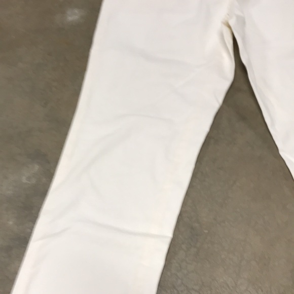 Off white jeans by Pilcro.  Size 30. - Picture 9 of 15